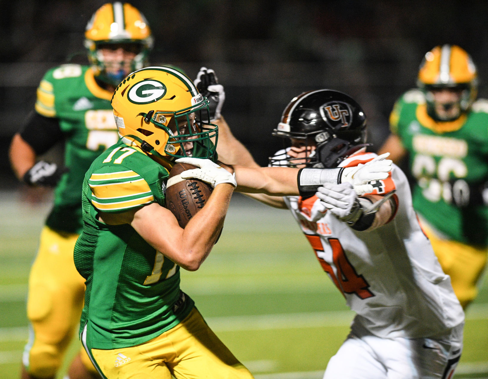 091021-qc-spt-ut-geneseo-fball-017